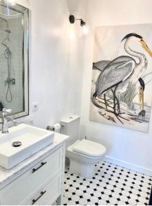Sejours chez l'habitant Stunning bedroom overlooking the Charente : photos des chambres