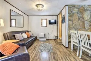 Creekside Cabin Less Than 2 Mi to Hike, Bike and Ski! - Chickaloon