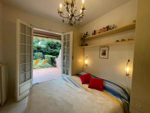 Relax in Piscina - Free Parking e ampio Giardino