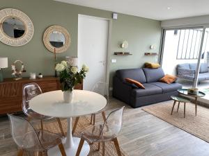 Superbe T2 44m2 - Grande terrasse Vue mer panoramique exceptionnelle Piscine - Parking