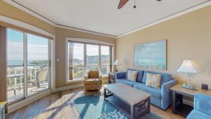 4505 Windsor Court North