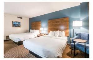 Standard Queen Room room in Altoona Grand Hotel