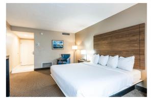 King Whirlpool Room room in Altoona Grand Hotel