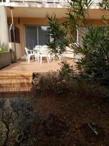 Rez de jardin à 100m de la mer