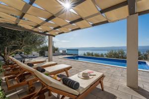 Villa Dream with private pool, 2 bedrooms with en-suite bathrooms, sea view