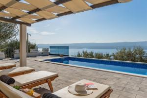 Villa Dream with private pool, 2 bedrooms with en-suite bathrooms, sea view