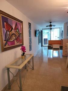 R10 Lindo Apto de 5 recámaras, zona turística.