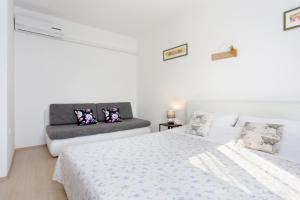 Seaside holiday house Poljica, Trogir - 5161