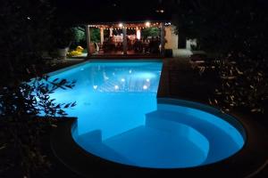 Family friendly apartments with a swimming pool Povljana, Pag - 244