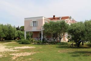 Apartments for families with children Novalja, Pag - 6490 