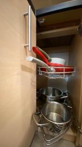 LublinBNB - exclusive FAMILY APARTMENT ------ in the heart of Lublin -------------------------------- bedroom & living room & kitchen