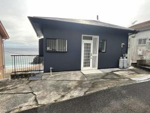 Sirahama Beach House