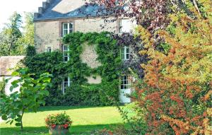 Beautiful home in Conflans sur Anille with WiFi