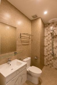 Căn Hộ Có Ban Công (Apartment with Balcony)