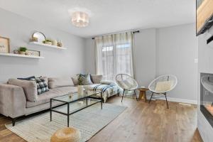 Cozy Home - 9mins to WEM -Foosball -Vintage arcade - Air conditioning