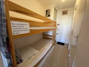 Studio cabine avec loggia vitrée, à 100m de la plage, proche commerces et activités à Sète - FR-1-338-492