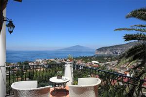 M Suites Sorrento