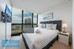 Melbourne Private Apartments - Collins Street Waterfront, Docklands