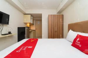 RedLiving Apartemen 19 Avenue - Amanah Room