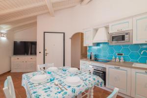 Celeste House With Pool - Happy Rentals img13