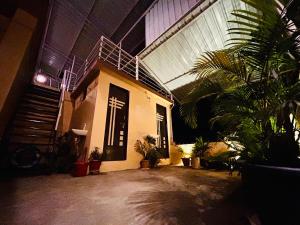 Pebble Bay Home Stay