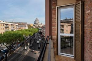 Vatican Dome View Apartment