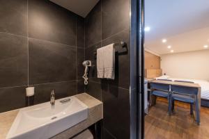 Nhà riêng Gia đình (Residence Family Room)