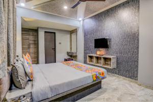 FabHotel Viva House - Talegaon