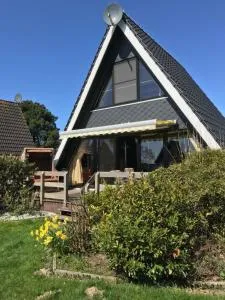 Ferienhaus in Fedderwardersiel mit Terrasse - Sinsum
