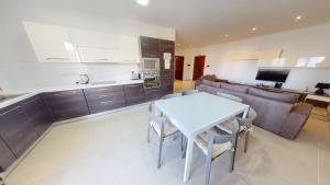 Spacious 2 bedroom apartment in Sliema
