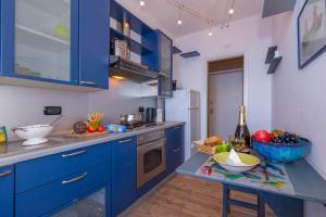La Casa Al Sole Sea View 400m From Sea - Happy Rentals