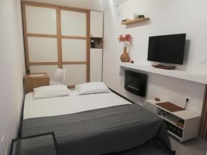 BRIO luxurious urban stay in Heraklio,WiFi,ΑC