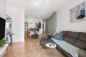 3 bedroom apartment near Sta Cruz