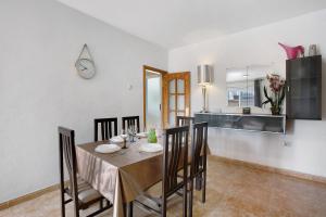 3 bedroom apartment near Sta Cruz