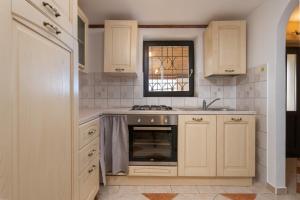 Studio apartment Larca 