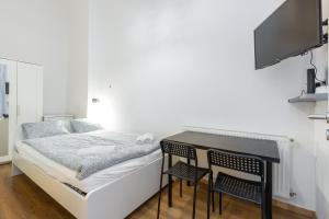 Népszinház 16 Tiny Studios