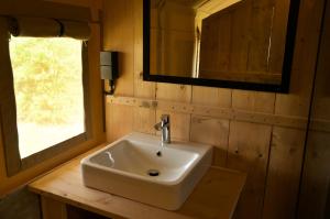 Campings Moulin Du Pommier Glamping & Camping : photos des chambres