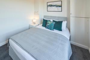Host & Stay - Armitage Road