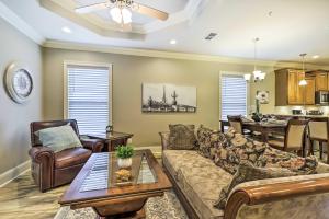 Diamondhead Condo - Marina, Pool Access and Golfing!