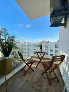 Charming Top Floor Bourgogne - By AppartAli - El Hank