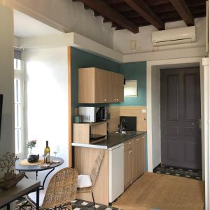 Old Port - Bellavista Studio