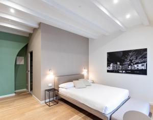 Palazzo 7 Centro Storico NO Pet Friendly Apartment