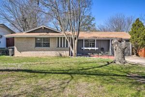 San Antonio Home 9 Mi to Downtown! - 3hvězdičkové hotely ve městě San Antonio