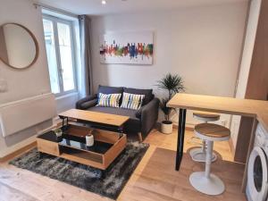 Appartements 9. Charmant Studio proche gare et centre : photos des chambres