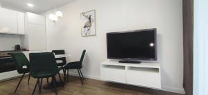 NEW Apartment J22, Free Private Parking, Terrace, Self Check-in