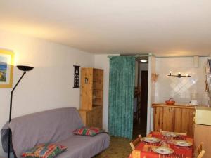 Appartements Studio Cabine a Gruissan: Terrasse, Parking, Clim, Proche Commerces et Port - FR-1-229-71 : photos des chambres