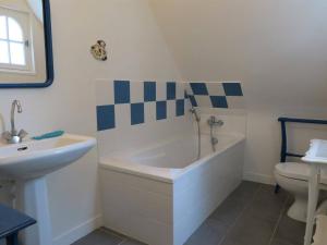 Appartement 350m de la plage du Coz-Pors à Trégastel avec jardin et parking - FR-1-368-192