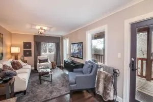 1eight3 Retreat - Ski Mountain