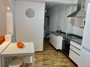 HomeForGuest Amplio apartamento con piscina y terraza en Mogan