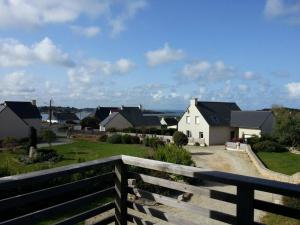 Villa bois à 500m plage avec jardin clos, WIFI et parking - Ile Grande - FR-1-368-215
